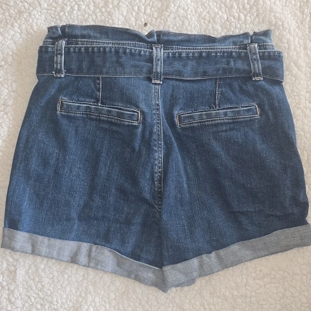 Express Jean Shorts Wimen's Sz 2 High-Waisted Denim Paper Bag Cuffed Hem